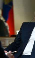 Президент России В.В. Путин во время интервью журналисту телекомпании NBC Киру Симмонсу 11 июня 2021 г. (03)