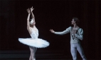 В партии Принца Зигфрида в балете Лебединое озеро. Одетта - Мария Александрова