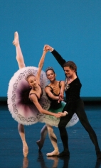 Партия в балете Па де труа. С Екатериной Шипулиной и Полиной Семионовой