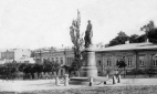 Памятник графу Бобринскому