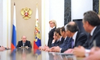 Путин обсудит с кабмином меры по обеспечению экономического роста