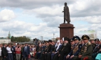 Патриарх Кирилл освятил памятник крестителю Руси в Смоленске